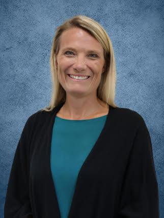 Julianne Reyes Headshot